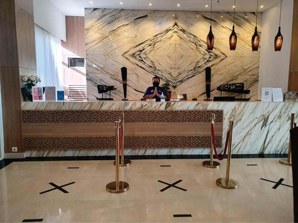 Swiss-Belhotel Papua Jayapura Exterior photo